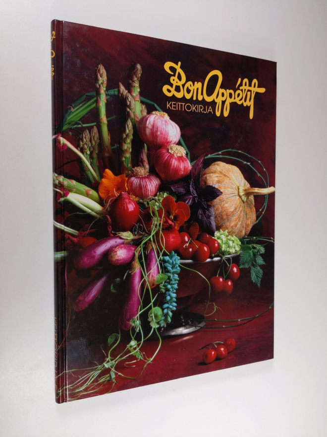 Tiia (toim.) Koskimies : Bon appetit : keittokirja 5