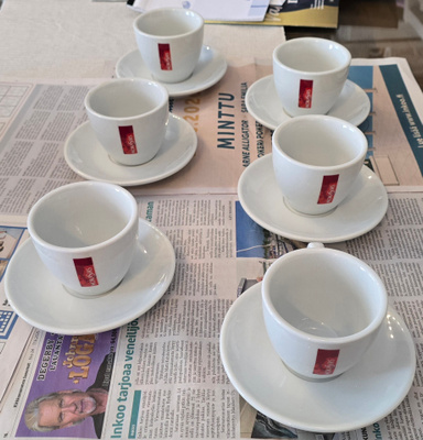Laadukkaat Club House cappuchino kupit ja asetit