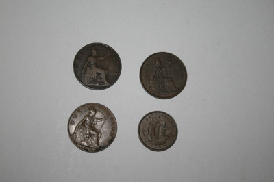 Englanti 3kpl one penny, 1kpl half penny alk. v.1902