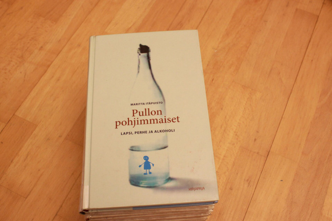 Maritta Itäpuisto Pullon pohjimmaiset lapsi, perhe ja alkoho