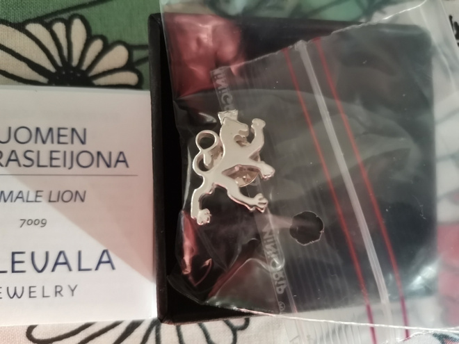 Kalevala, Suomen naarasleijona -pinssi, hopea