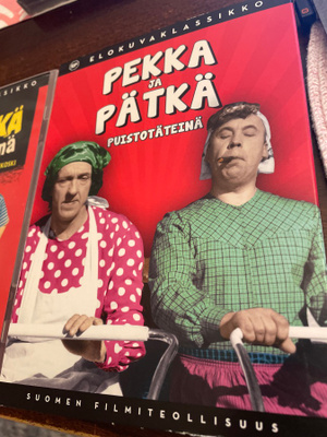Pekka ja Pätkä Puistotäteinä DVD