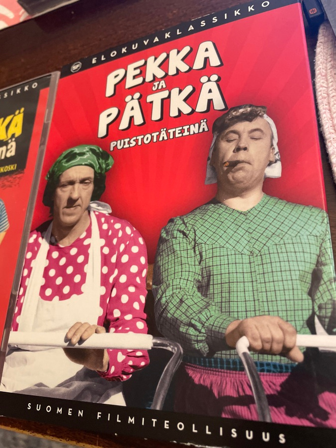 Pekka ja Pätkä Puistotäteinä DVD