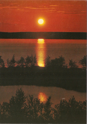 Suomi - kuvia : Keskiyön aurinko.  Ei kulk