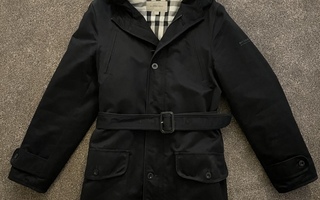 Burberry musta vuorellinen takki koko 164 cm/S