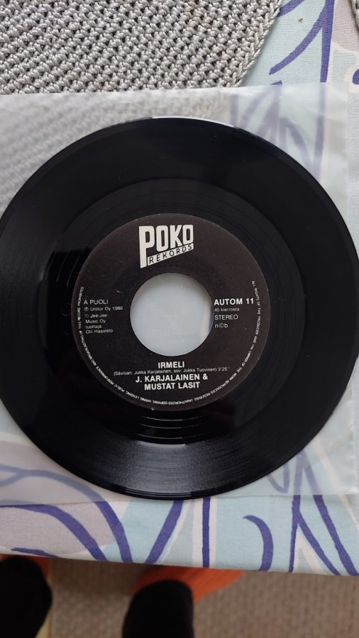 7" J. Karjalainen & Mustat Lasit: Irmeli / Mä meen