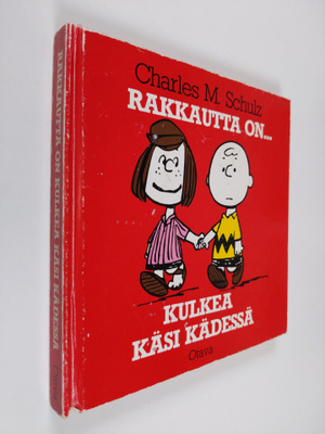Charles M. Schulz : Rakkautta onkulkea käsi kädessä