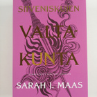 Sarah J. Maas : Siiveniskujen valtakunta (erikoispainos) - pikkukuva 1