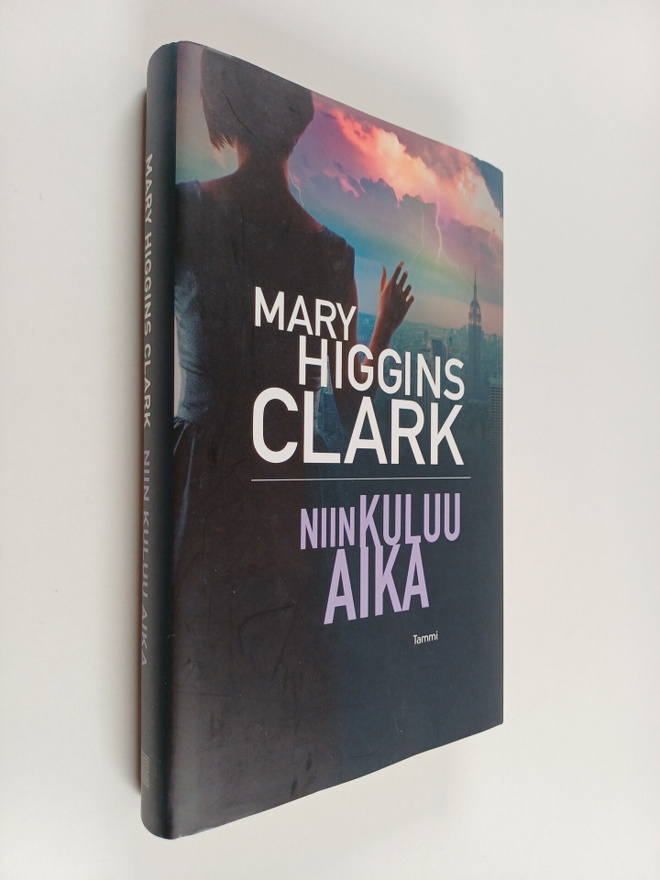 Mary Higgins Clark : Niin kuluu aika