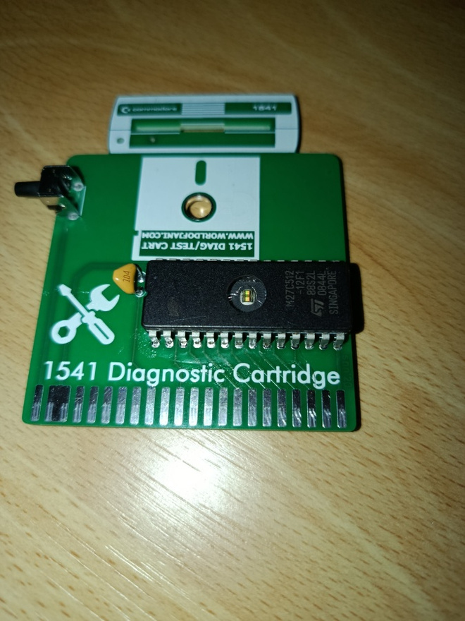 1541 Test Cartridge reset-painikkeella