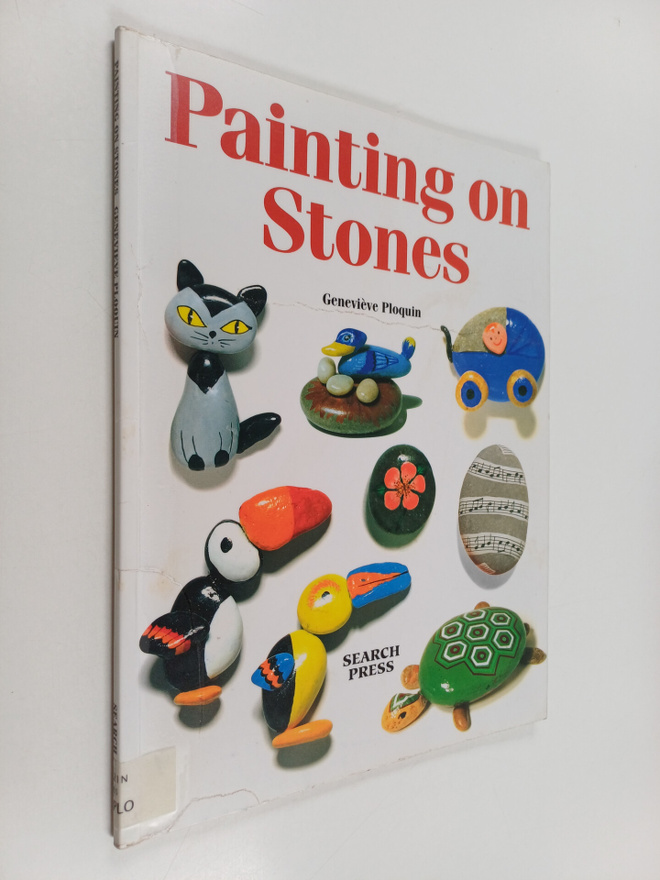 Genevieve Ploquin : Painting on Stones