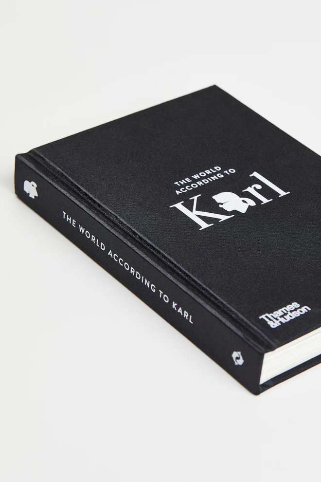 The World According to Karl (KARL LAGERFELD)
