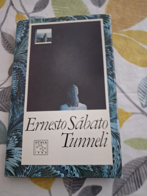 Kirja Tunneli