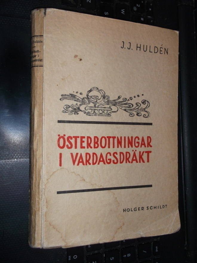 J. J. Hulden : Österbottningar i vardagsdräkt ( 1 p. 1934 )