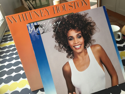 Whitney Houston 2 x Lp yhdellä huudolla siistejä