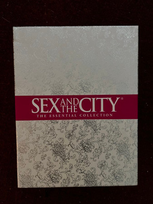 DVD: Sex and The City - Essentials Collection (Sinkkuelämää)