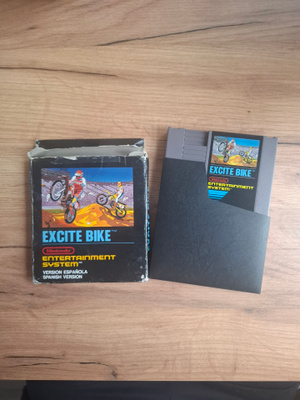 Excitebike (NES) – Harvinainen Spanish Version (laatikolla)