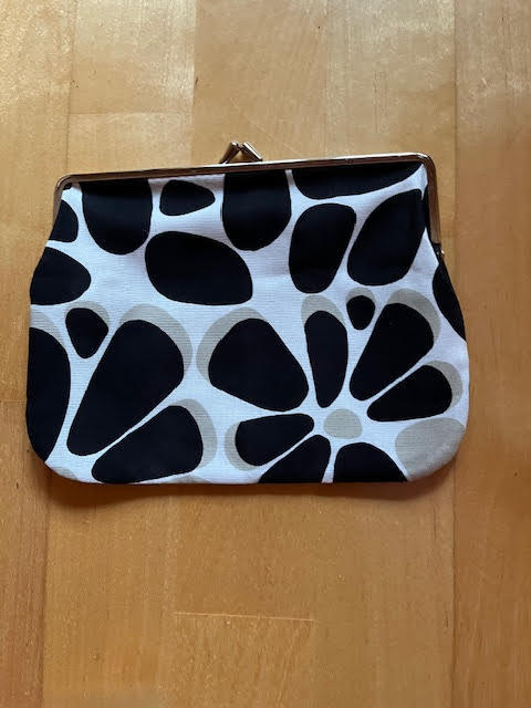 Marimekko kukkaro (Foksi puolikas)
