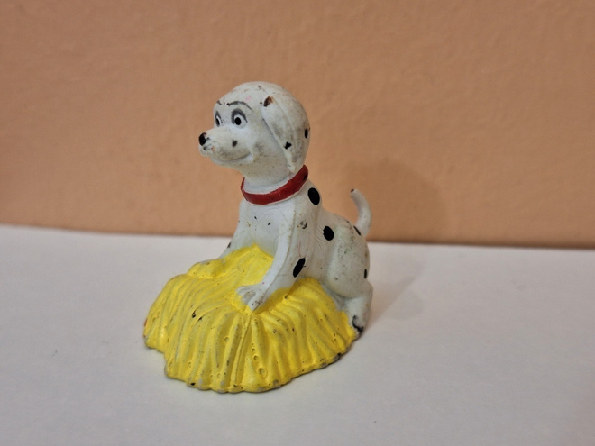 101 Dalmatialaista koira 4