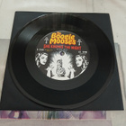 The Boogie Mooses – She Knows The Night 7" SINGLE - pikkukuva 3