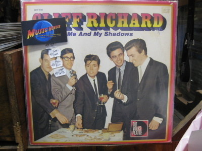 CLIFF RICHARD - ME AND MY SHADOWS GER-69 EX-/EX-