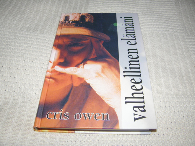 Cris Owen Valheellinen elämäni  -sid