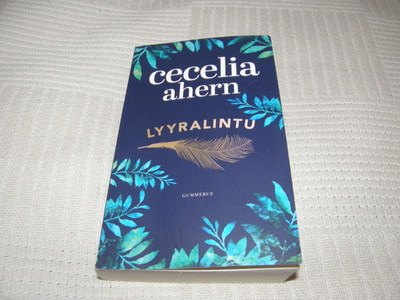 Cecelia Ahern Lyyralintu -pok