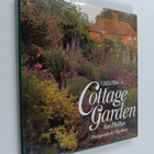 Sue Phillips : Creating a gottage garden - pikkukuva 1