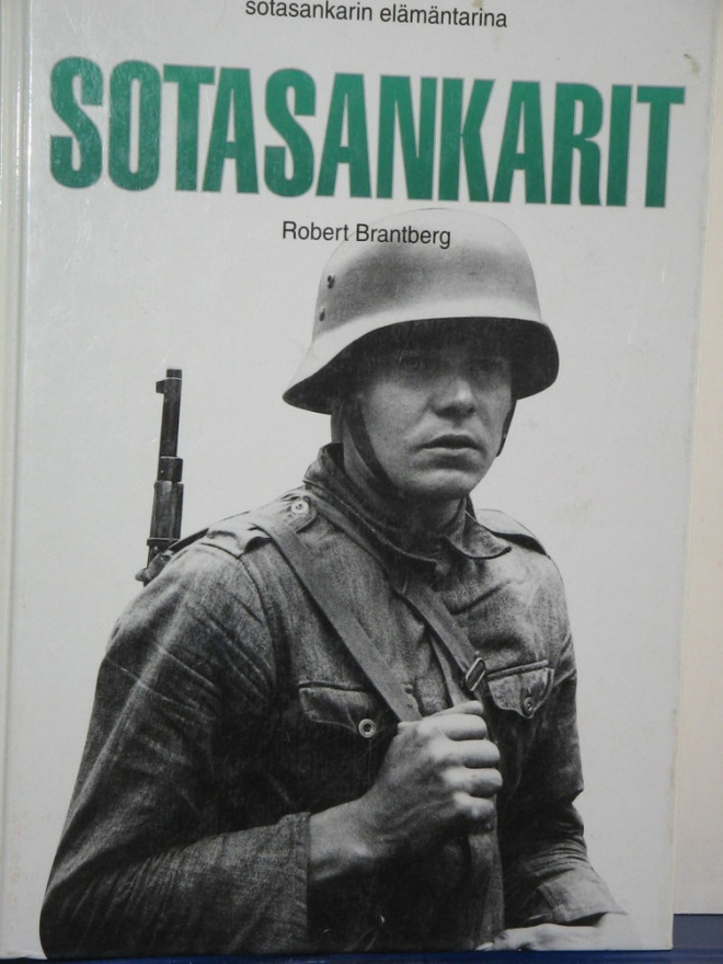 Robert Brantberg : SOTASANKARIT  Kahdenkymmenenyhden suo-