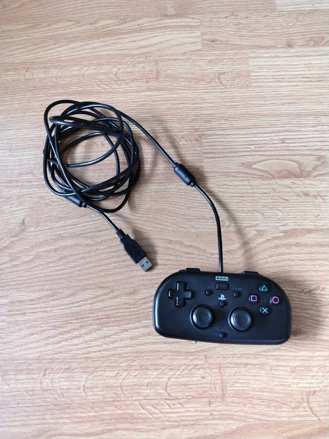 Playstation PS4 langallinen ohjain