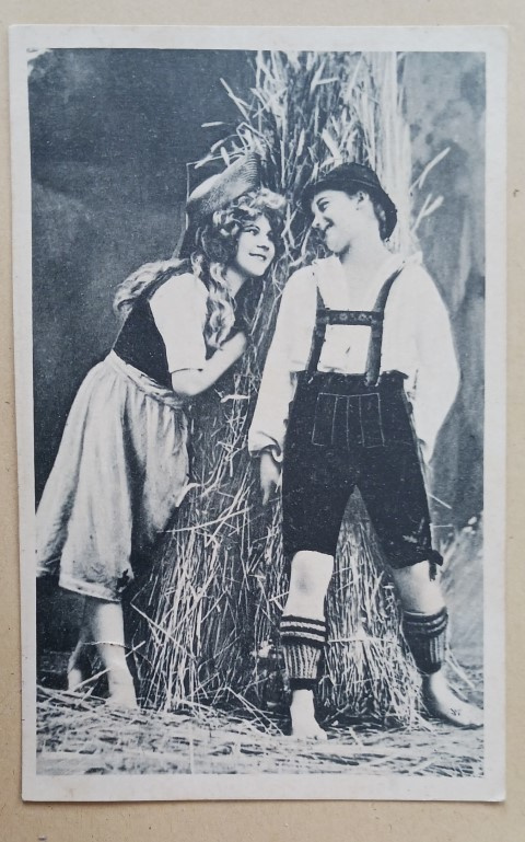 Nuoret ja viljalyhteet, mv pk, p. 1914