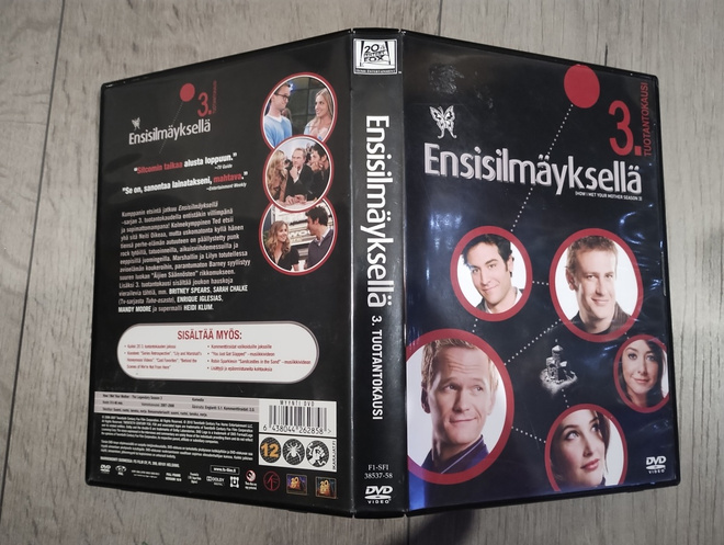 Ensisilmäyksellä kausi 3