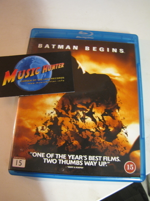 BATMAN BEGINS BLU-RAY .