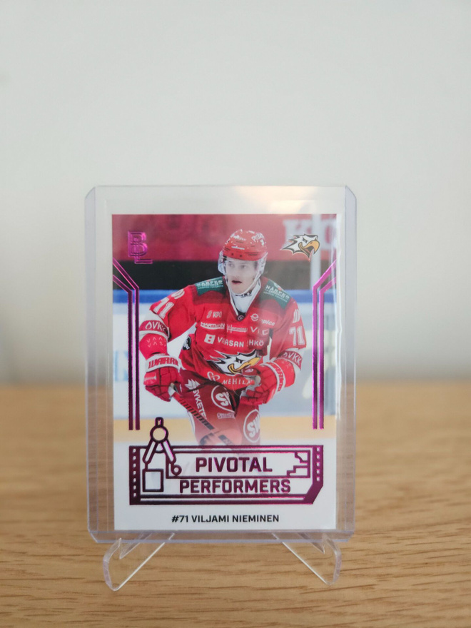 Blueline Pivotal Performers Purple 57/60 Viljami Nieminen