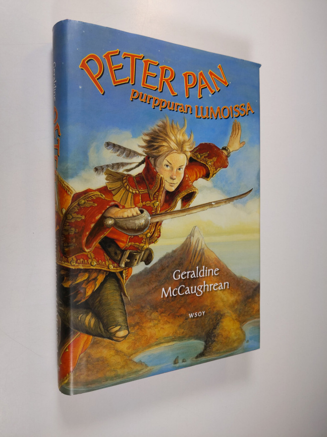 Geraldine McCaughrean : Peter Pan purppuran lumoissa