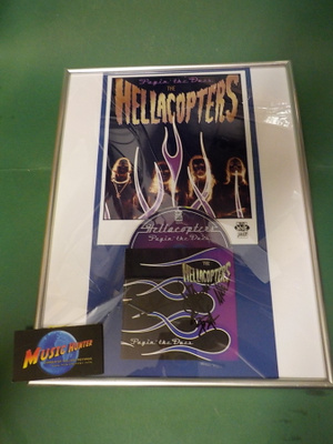 THE HELLACOPTERS TAULU 4:LLÄ NIMMARILLA