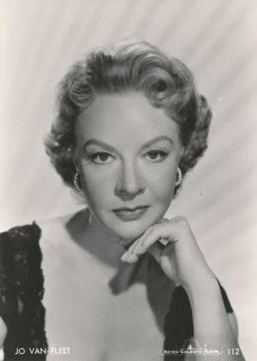 Filmitähti Jo Van Fleet - vanha kortti