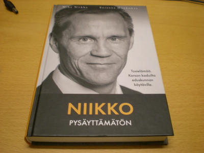 Mika Niikko - Susanna Honkamaa: Niikko pysäyttämätön