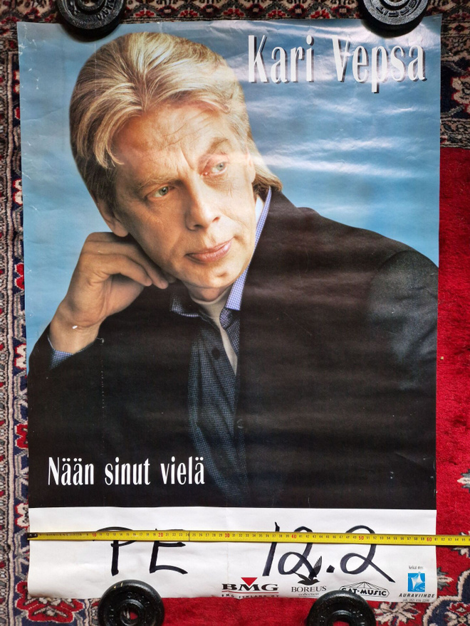Kari Vepsä Nään Sinut Vielä Keikkajuliste 86×61cm