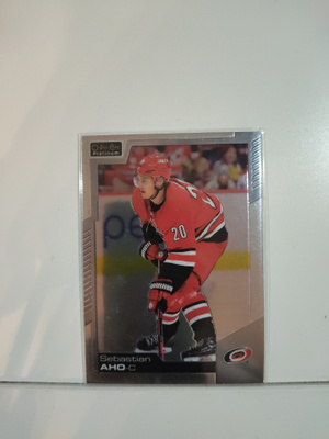 2020-21 O-Pee-Chee Platinum #105 Sebastian Aho