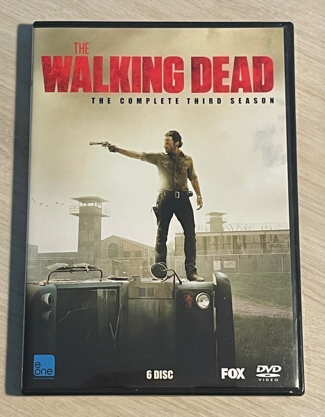 The Walking Dead: Kausi 3 (6DVD) uusi ja muoveissa