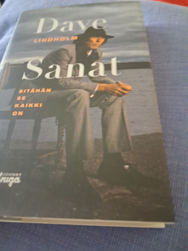Dave Lindholm - Sanat : Sitähän se kaikki on   Kirja