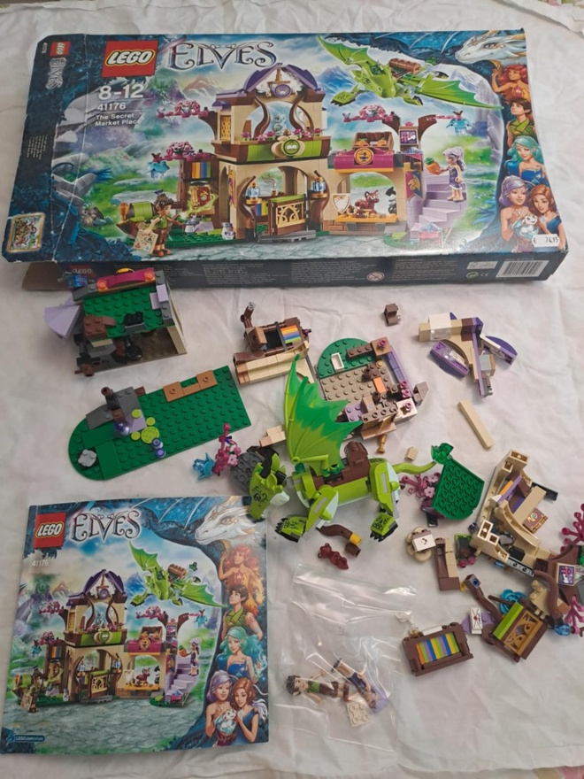 LEGO 41176  The Secret Market Place