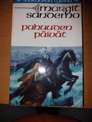 Margit Sandemo : Pahuuden päivät