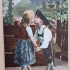 Pienen parin pieni hellä suukko, väripk, p. 1911 - pikkukuva 1