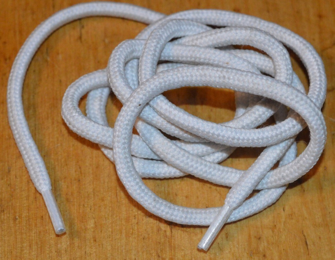Valkoinen kengännauha 110cm