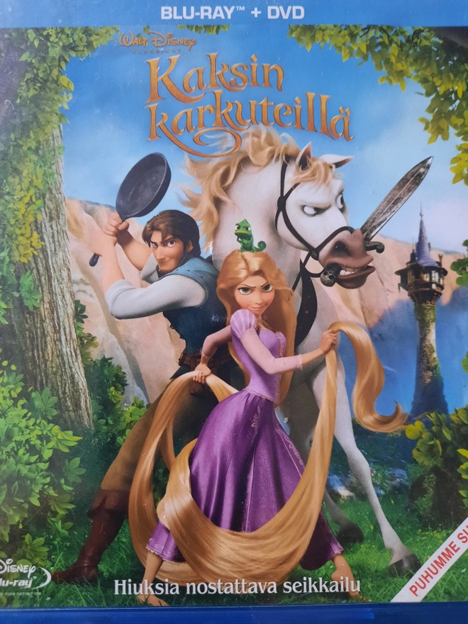 KAKSIN KARKUTEILLÄ  BLU-RAY + DVD SUOMIPUHE