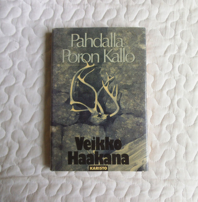 Veikko Haakana Pahdalla poron kallo 1.p.