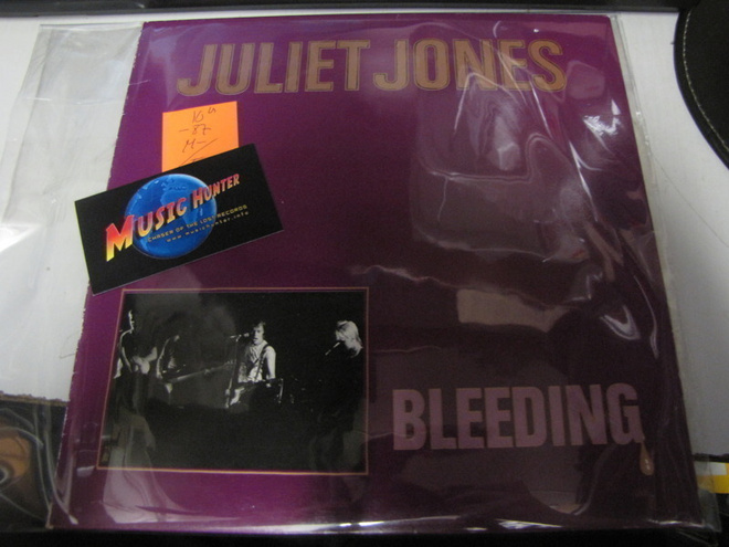 JULIET JONES - BLEEDING 10'' MLP 1987 PAINOS M-/EX+