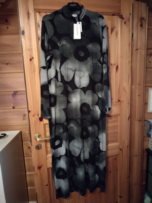 Marimekko mekko koko l uusi lappuineen